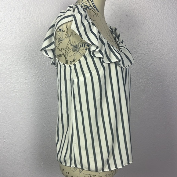 White and blue stripe blouse - Picture 4 of 5